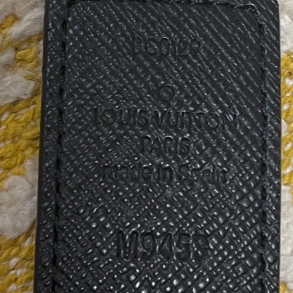 Louis Vuitton Initiales Reversible Belt.
Size 90/36" and 30mm width. - Picture 10 of 10